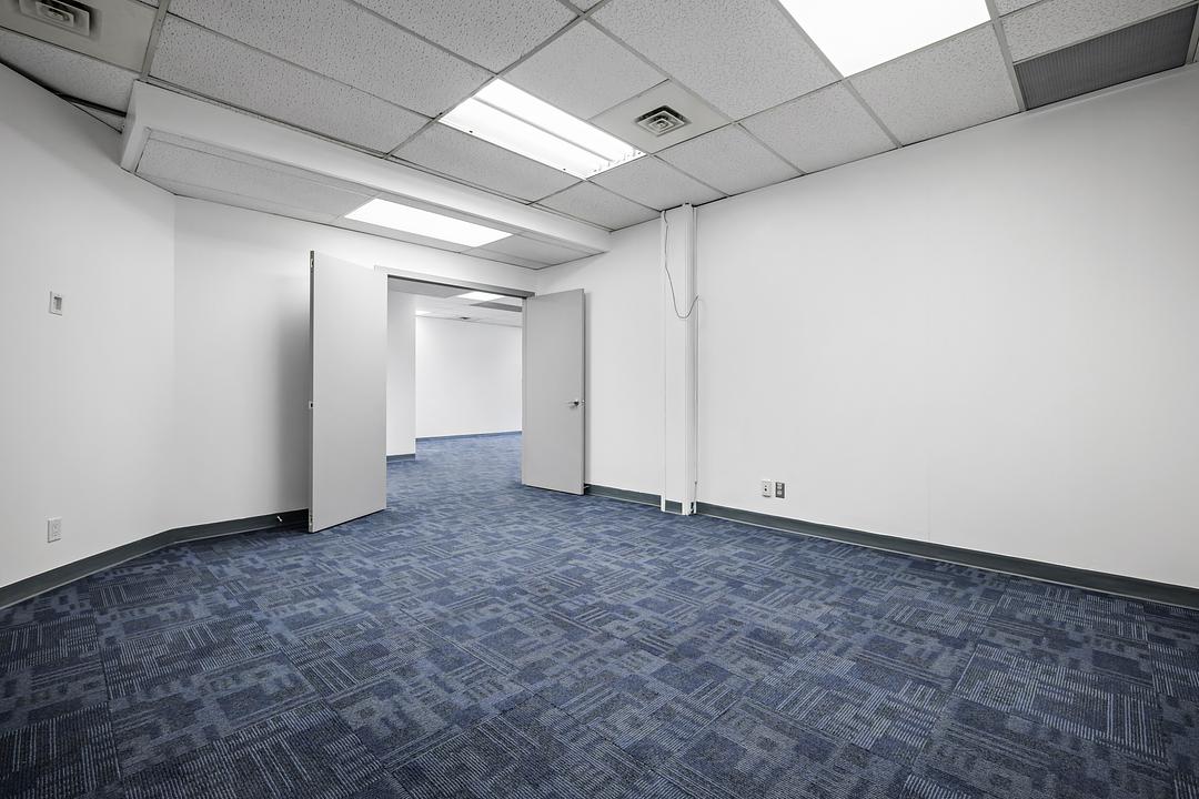 220 - 3016 19 Street Northeast, Calgary, AB