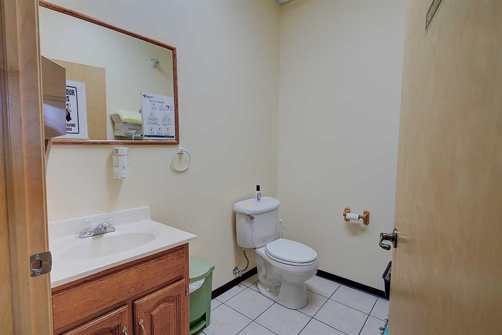 1 - 5021 Parkwood Road, Blackfalds, AB