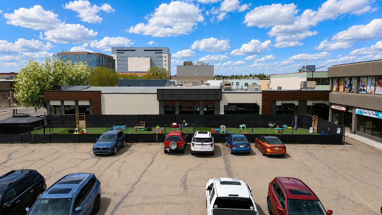 4711 51 Avenue, Red Deer, AB