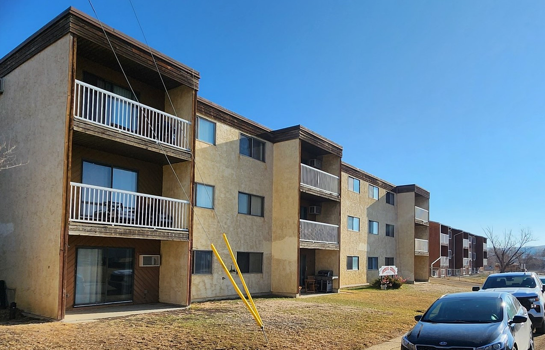 990 12 Avenue Southeast, Drumheller, AB