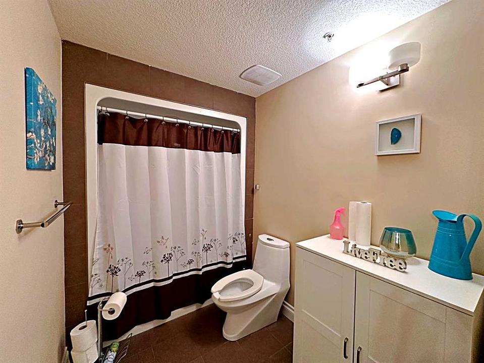 102 - 10110 Fraser Avenue, Fort McMurray, AB