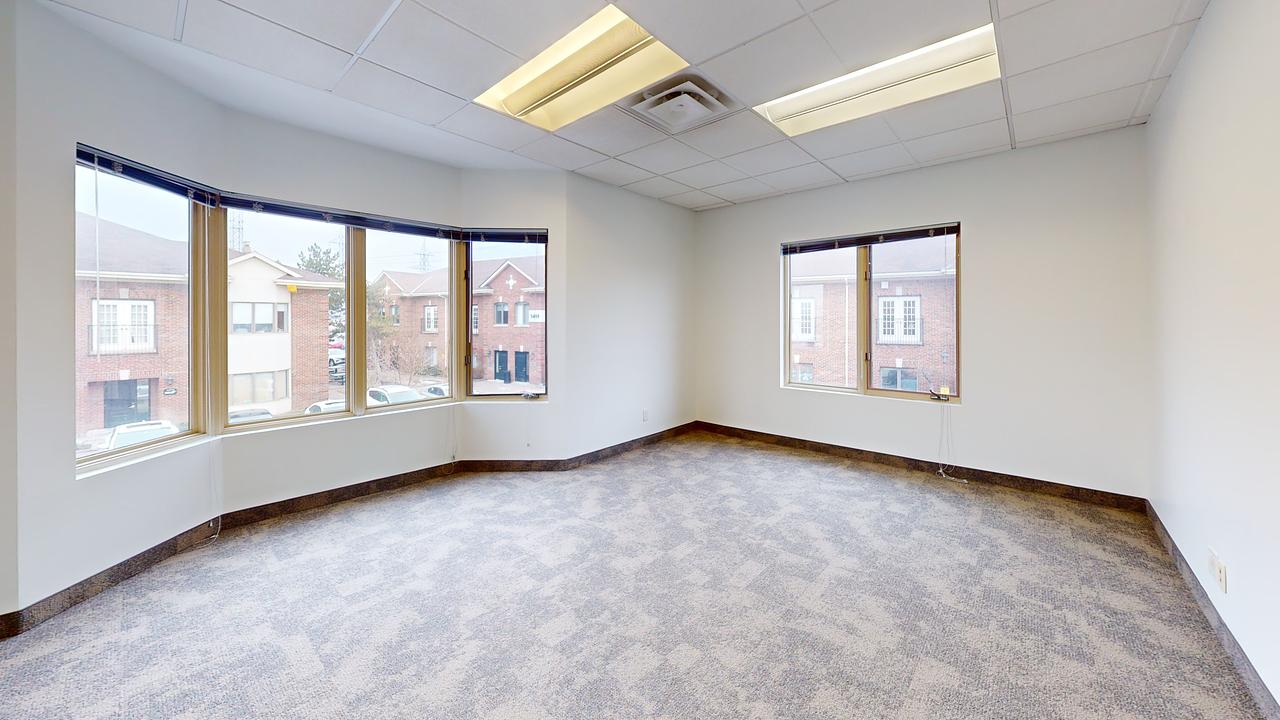 200 - 5403 Eglinton Avenue West, Toronto, ON