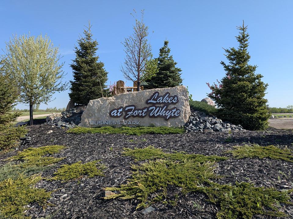 2787 McGillivray Boulevard, Winnipeg, MB
