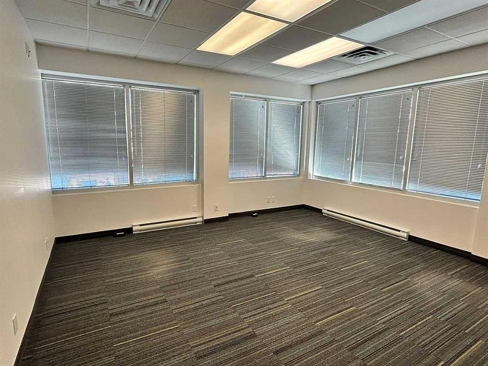 200 - 1029 17 Avenue Southwest, Calgary, AB