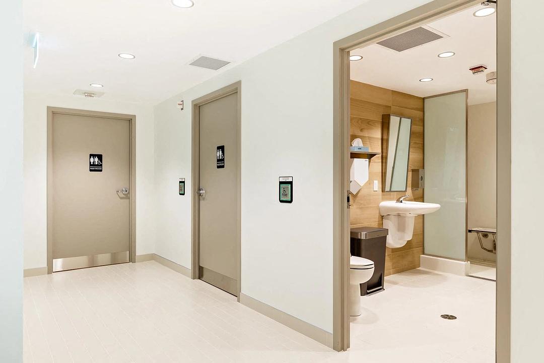 002601 - 40 King Street West, Toronto, ON