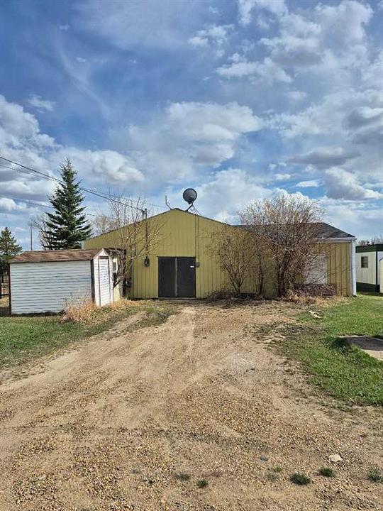 109 Main Street, Morrin, AB