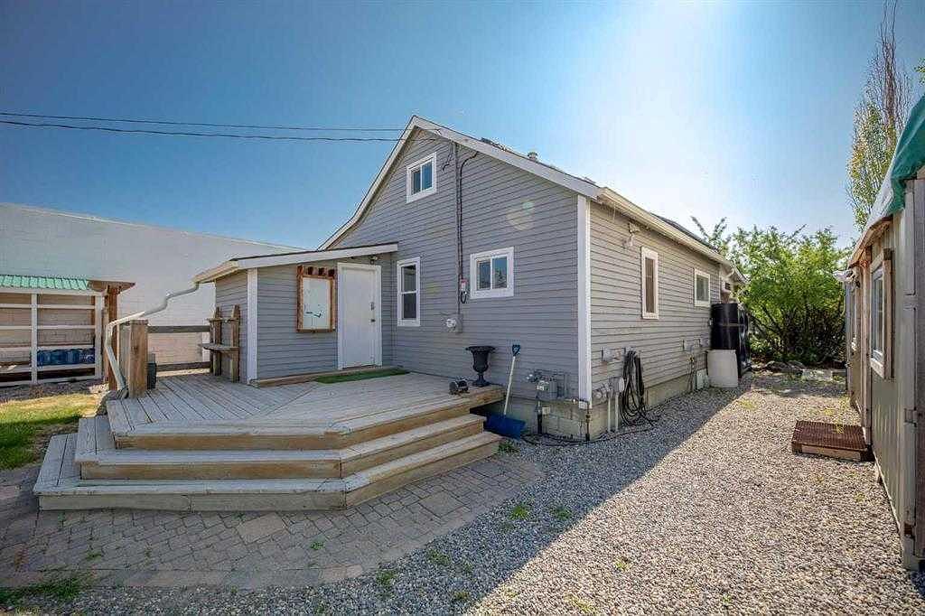 125 River Avenue, Cochrane, AB