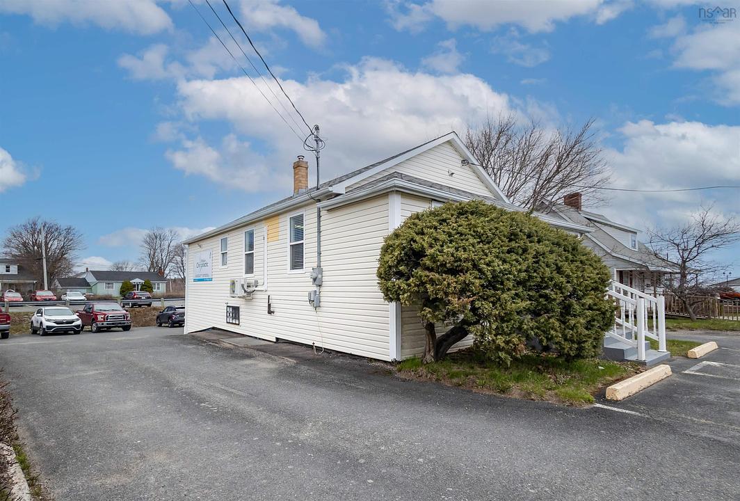 1154 Kings Road, Sydney, NS