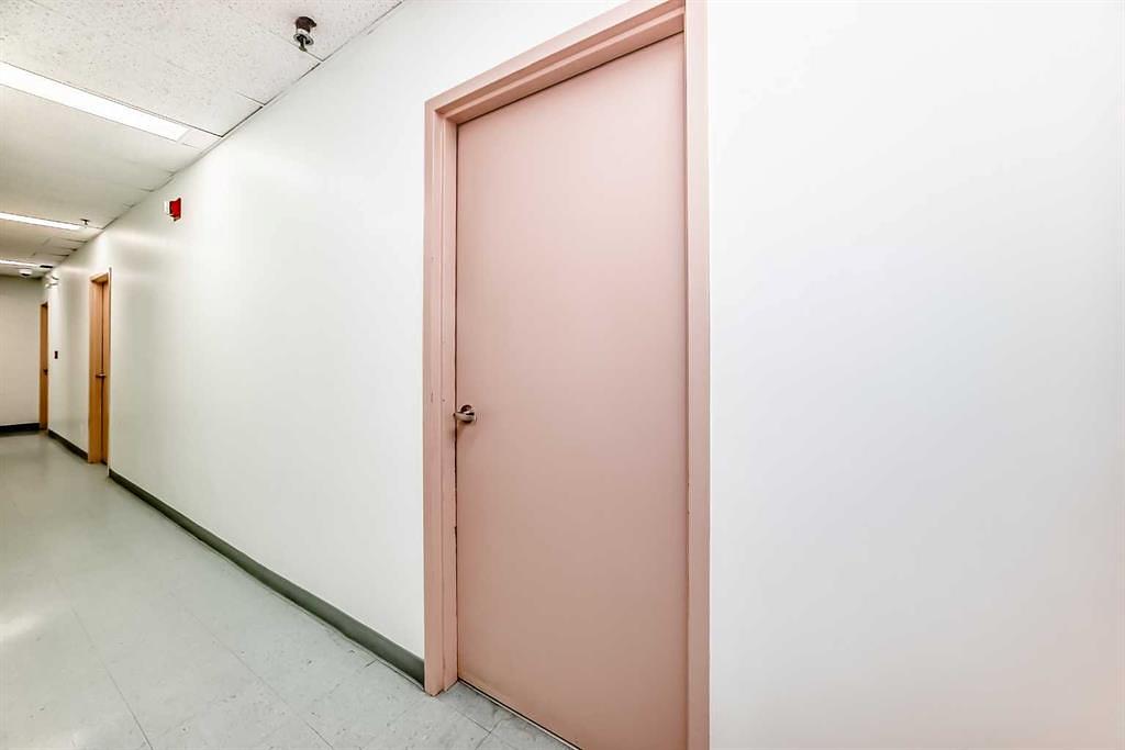 5,9,15 - 1015 Centre Street Northwest, Calgary, AB