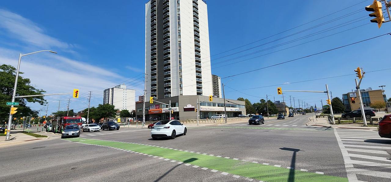 101 - 400 York Street, London, ON