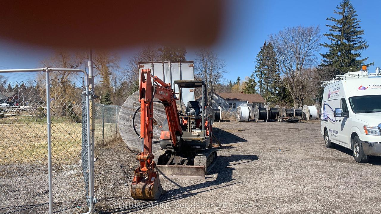 14685 Woodbine Avenue, Gormley, ON