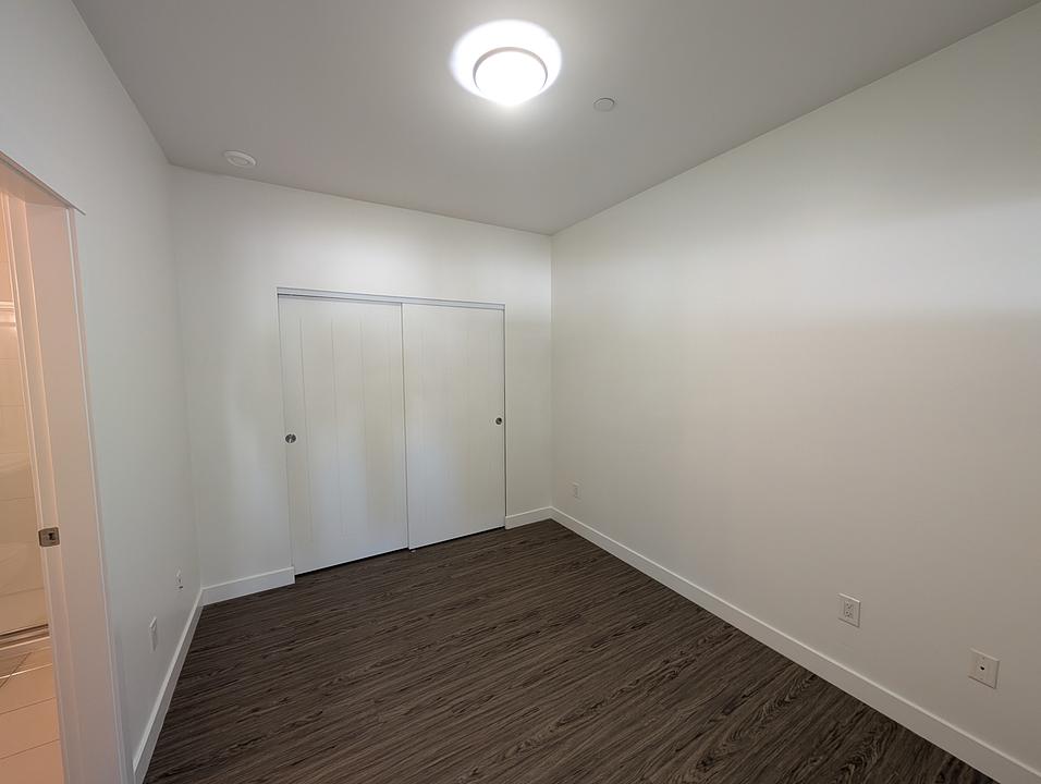 185 - 5738 175 Street, Surrey, BC