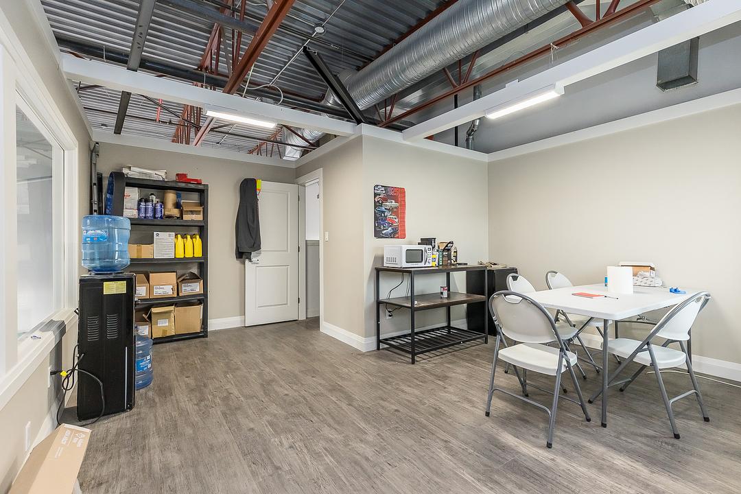 1 - 34100 South Fraser Way, Abbotsford, BC