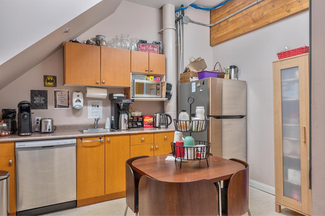 220 - 18 Gostick Pl, North Vancouver, BC