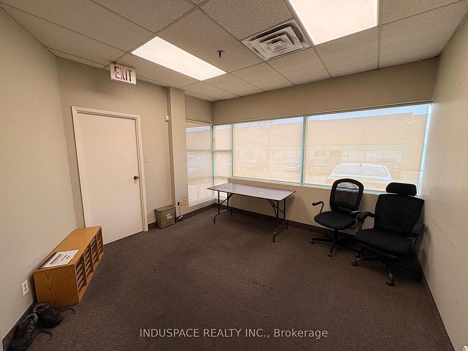9-10 - 2430 Lucknow Drive, Mississauga, ON