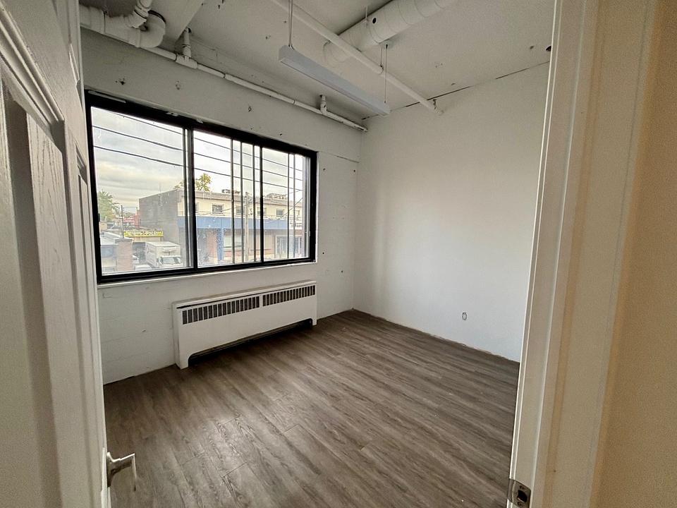 260-285 - 9090 Avenue du Parc, Montréal, QC