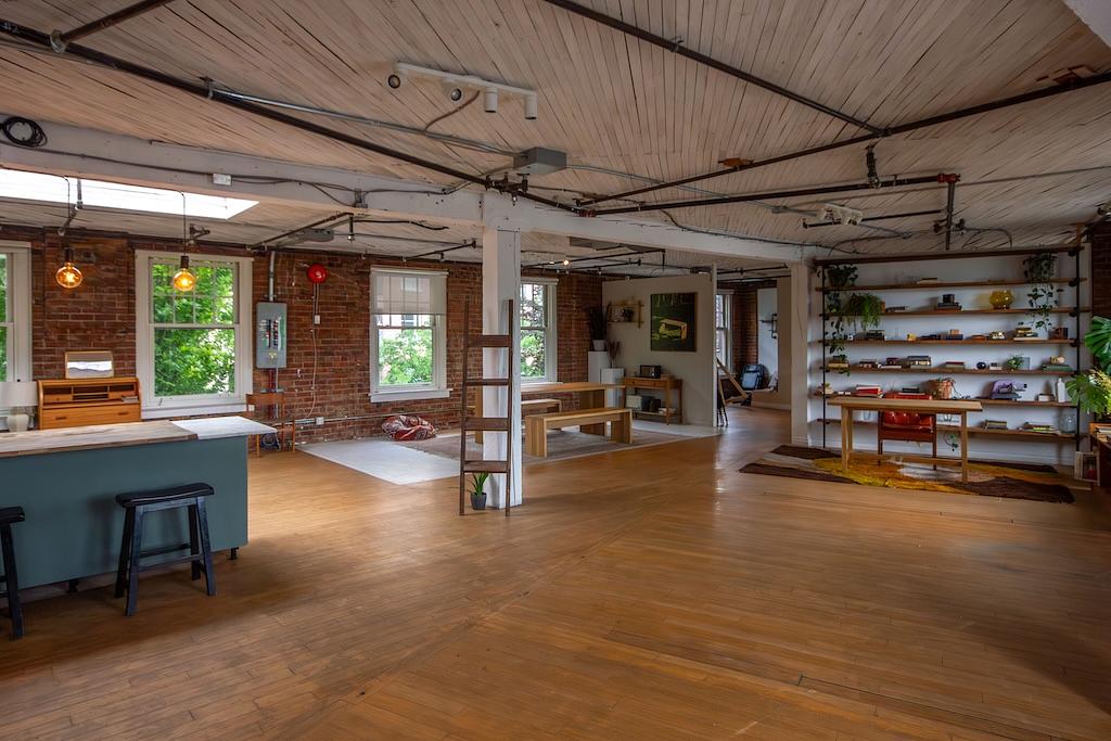 300 - 157 Alexander St, Vancouver, BC