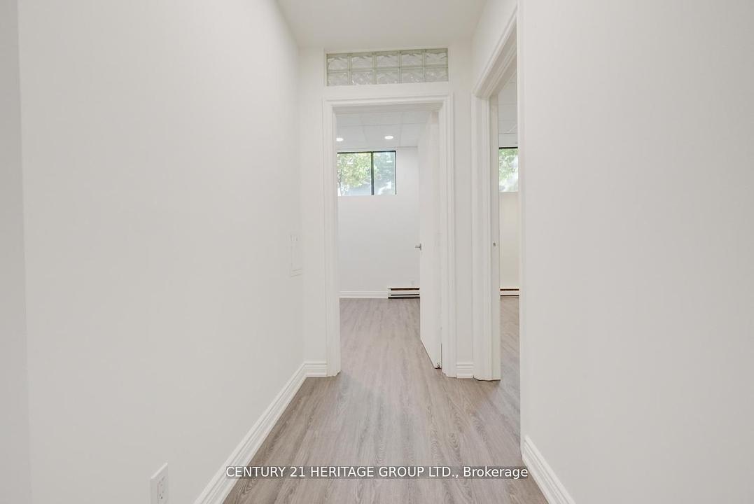 101 - 2900 Yonge Street, Toronto, ON