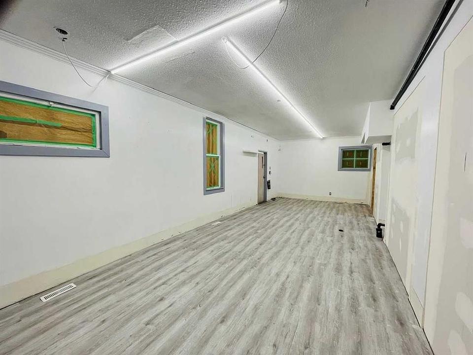 109 14 Street Northwest, Calgary, AB