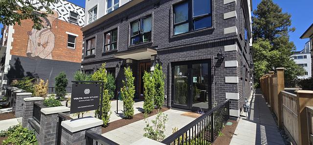 1015 Cook Street, Victoria, BC