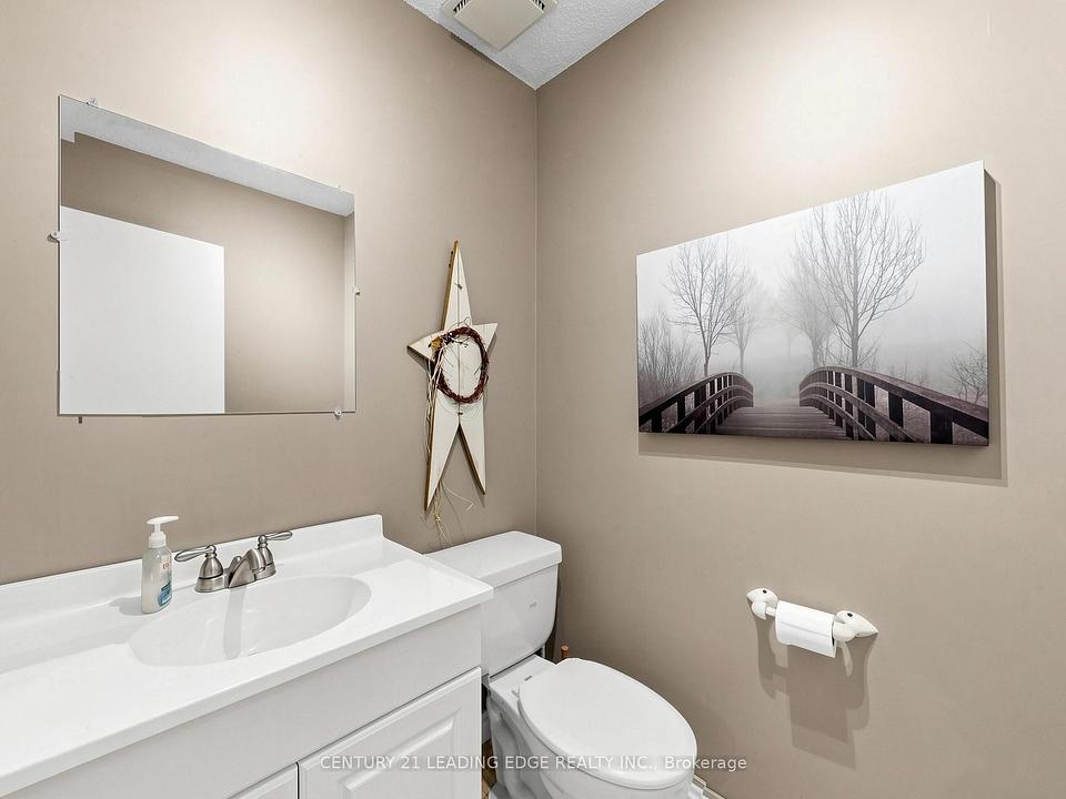 21 Metro Road South, Georgina, ON