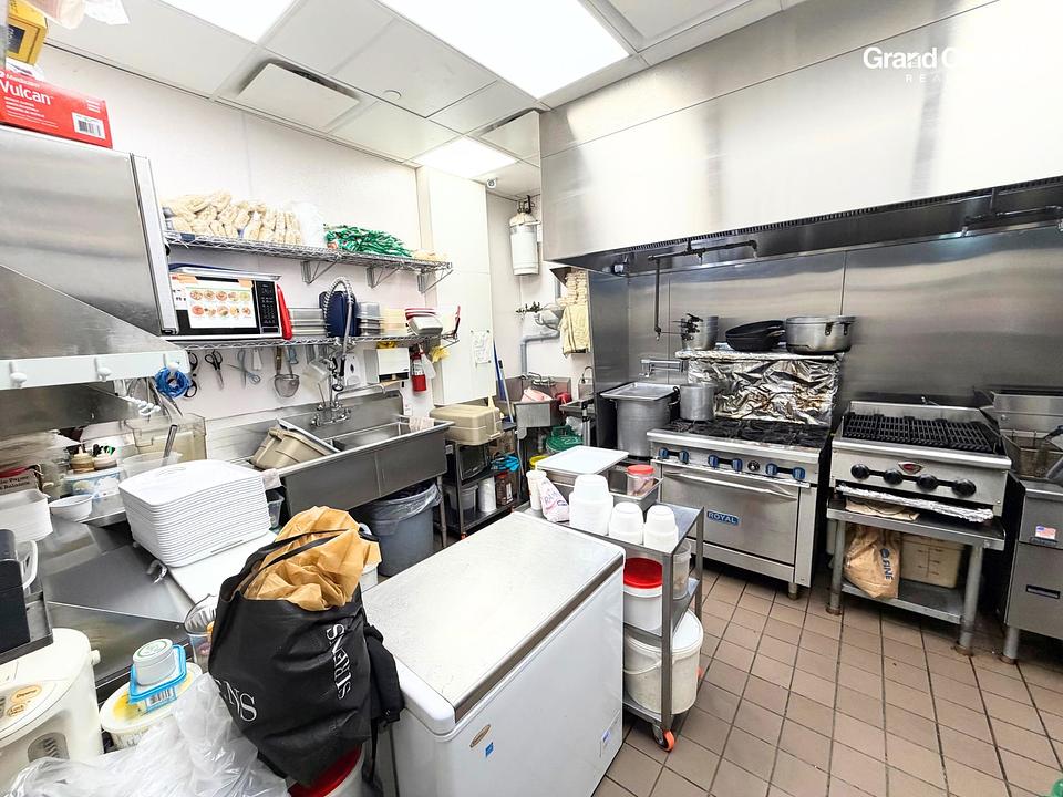 21A - 200 Burrard Street, Vancouver, BC