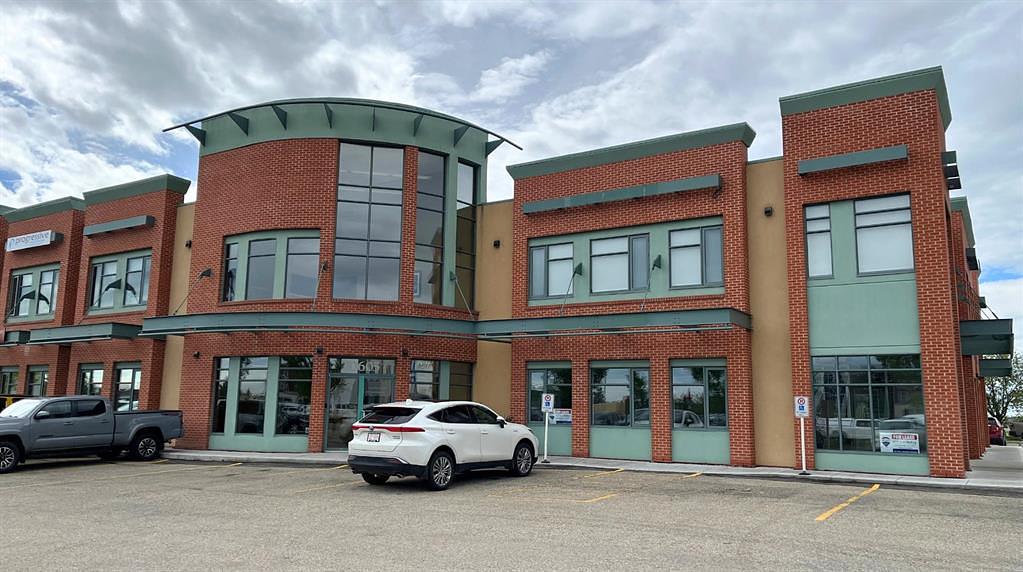 207 - 10605 West Side Drive, Grande Prairie, AB