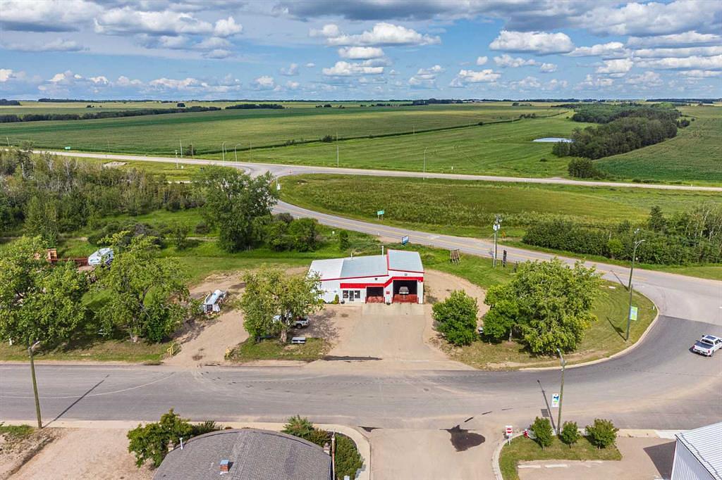 20 Railway Avenue South, Marwayne, AB
