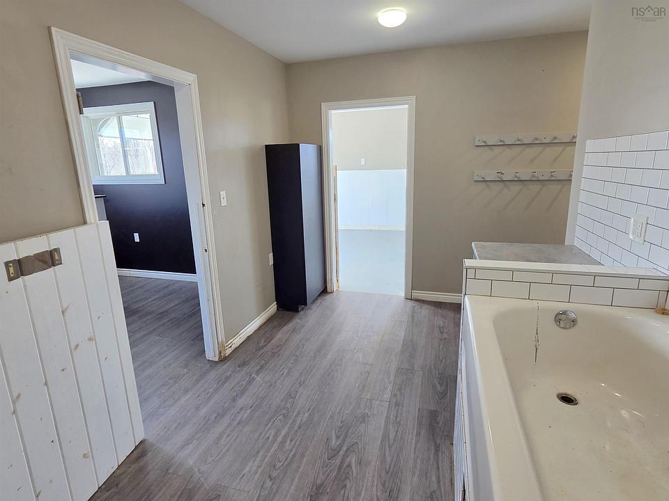 128 Beach Road, Shelburne, NS