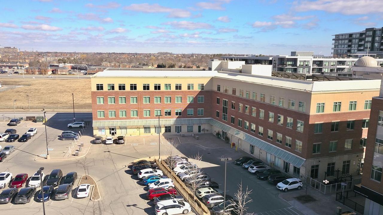 300 - 231 Oak Park Boulevard, Oakville, ON