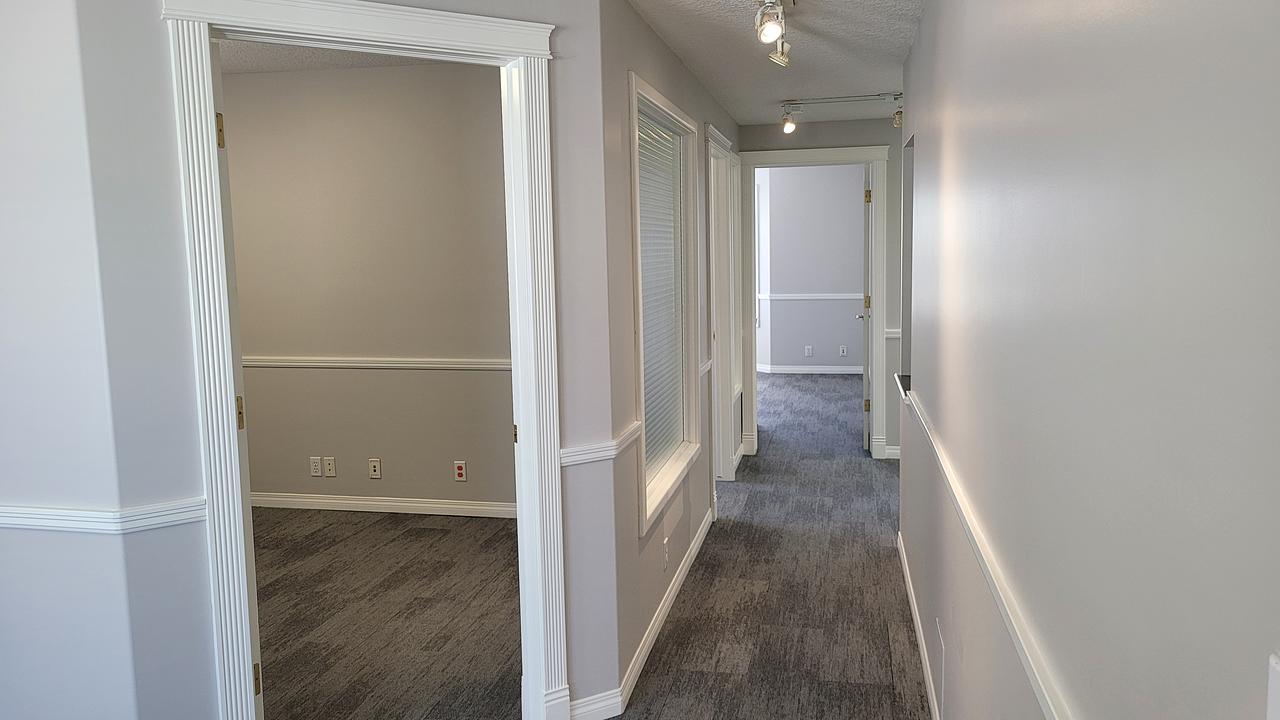 200 - 5520 2 Street Southwest, Calgary, AB