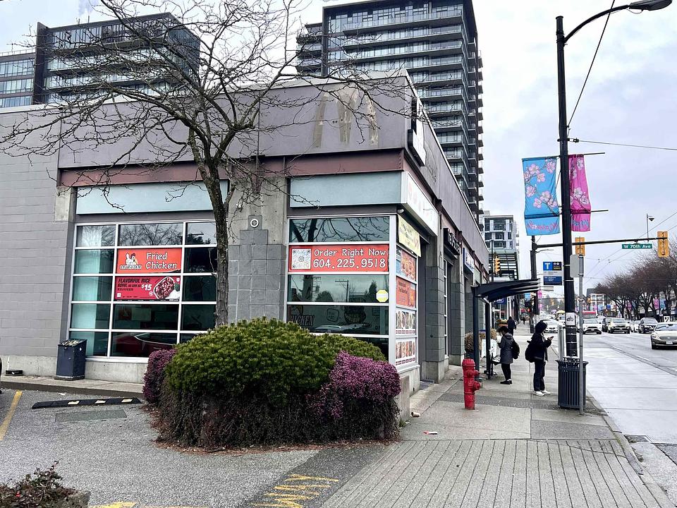8631 Granville Street, Vancouver, BC