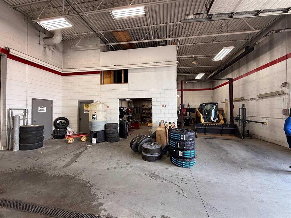 3405 2 Avenue South, Lethbridge, AB