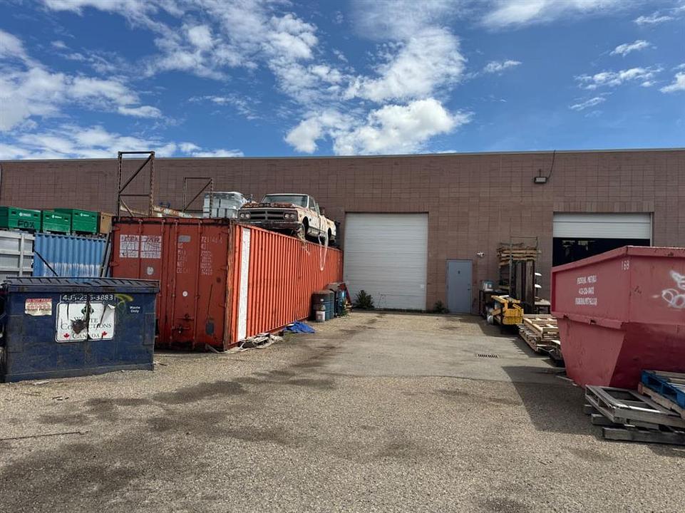 9 - 4045 74 Avenue Southeast, Calgary, AB