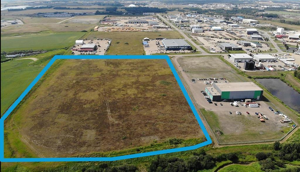 Clearview Drive, Red Deer County, AB