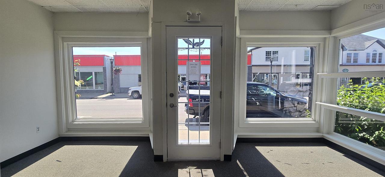 56 Commercial Street, Middleton, NS
