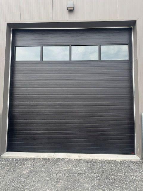 140 Reis Road, Ottawa, ON