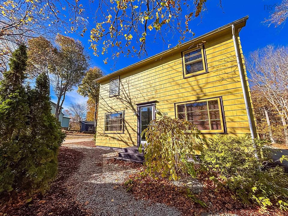 180 Dufferin Street, Bridgewater, NS