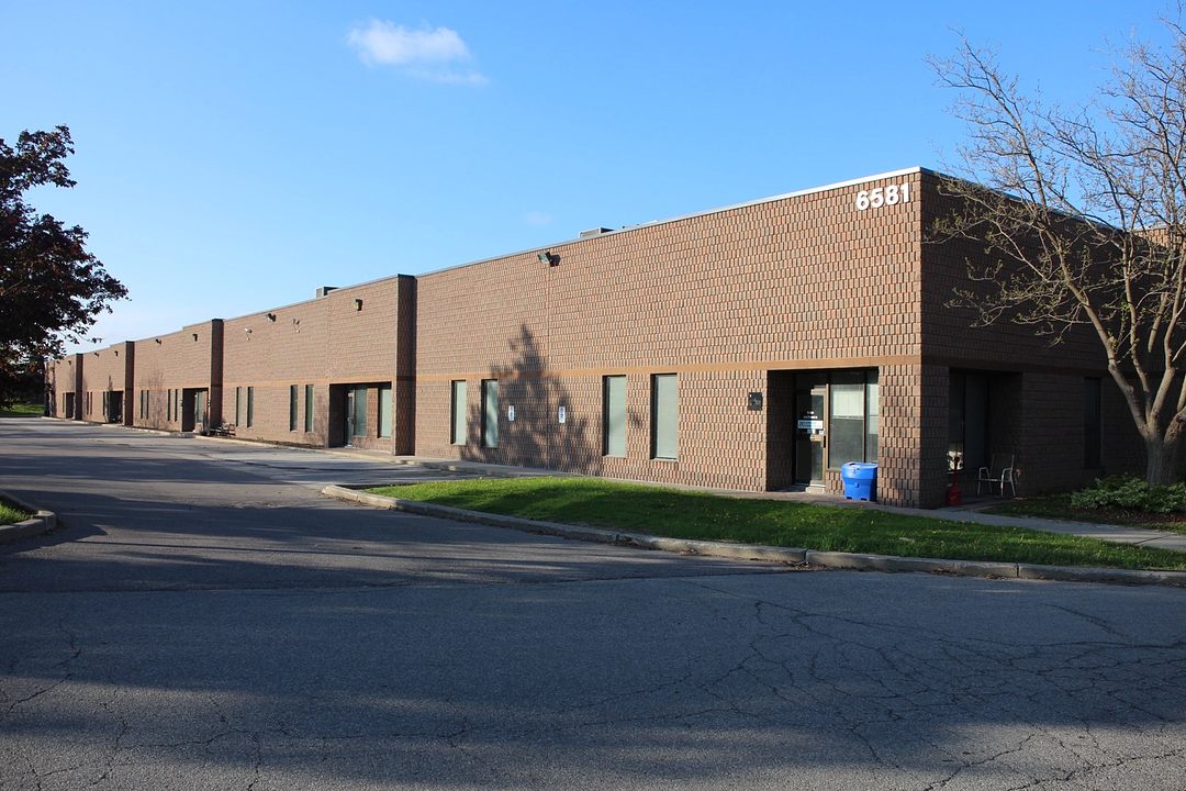 6601 - Kitimat Road, Mississauga, ON