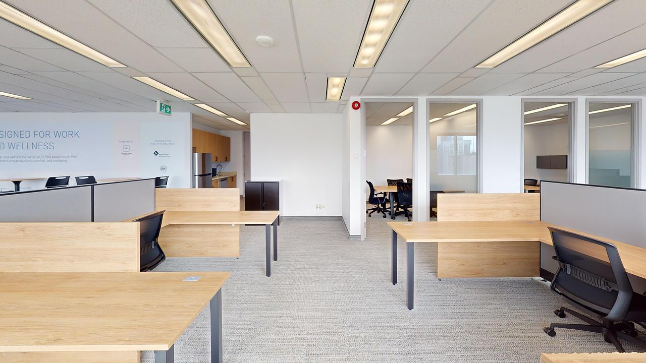 2605 - 180 Dundas Street West, Toronto, ON