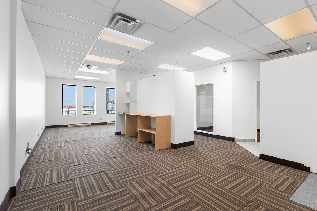 340 - 8150 Boulevard Métropolitain Est, Montréal, QC