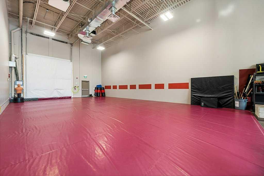 2 - 110 Commercial Drive, Calgary, AB