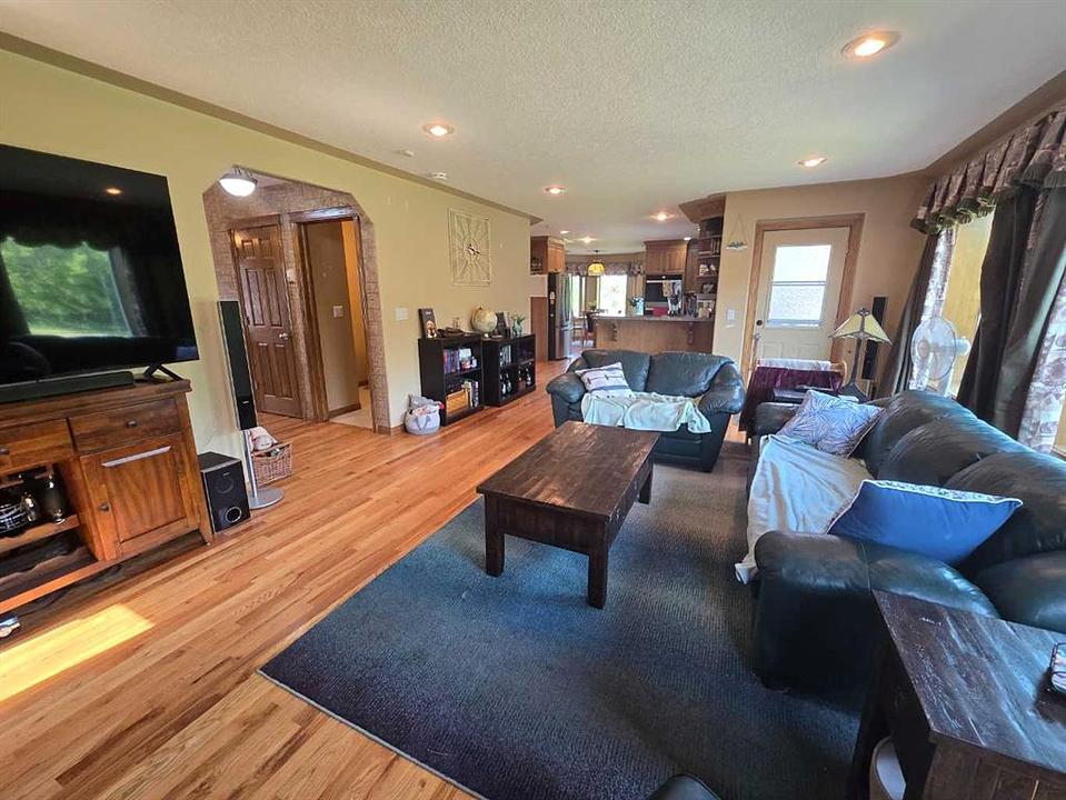 28244 Alberta 590, Innisfail, AB