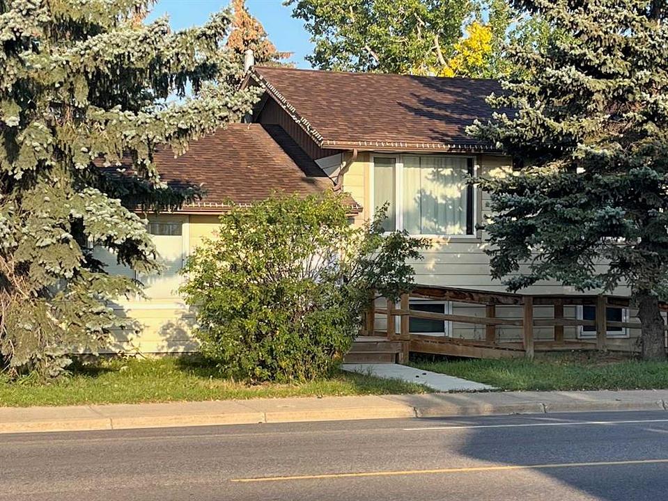 309 Main Street North, Airdrie, AB