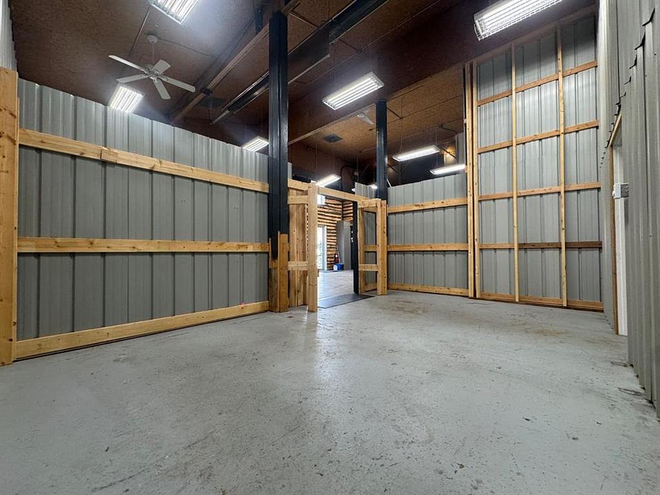 B - 6223 48 Avenue, Camrose, AB
