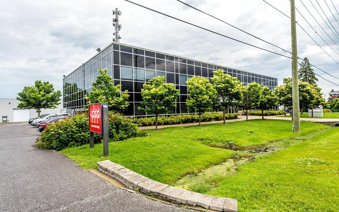 202 - 4043 Carling Avenue, Ottawa, ON