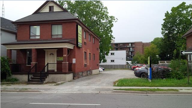 108 Centre St N, Oshawa, ON