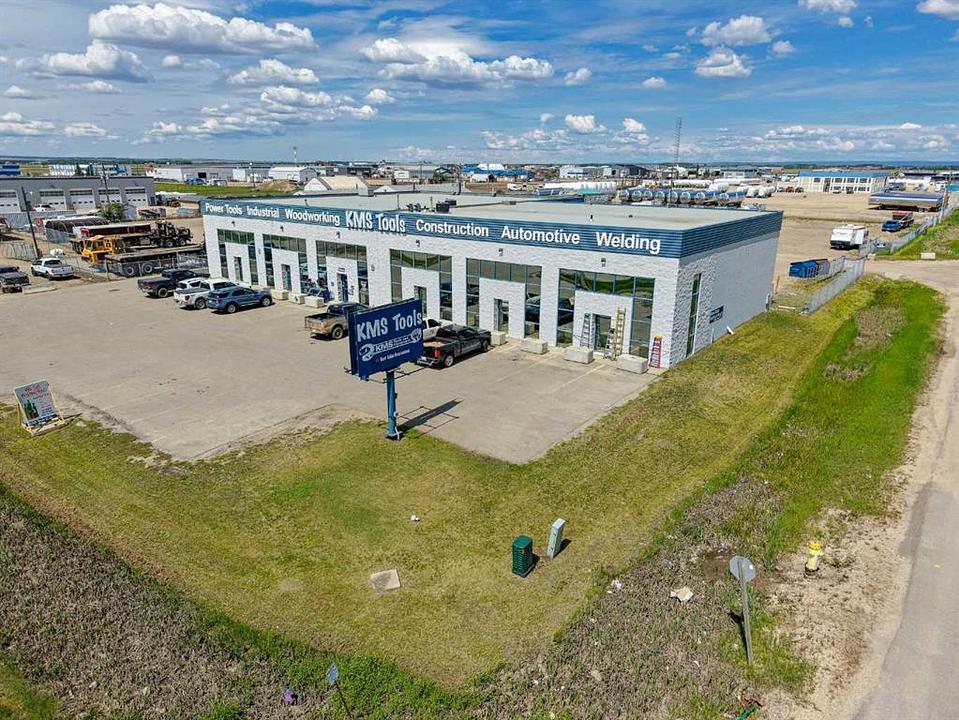 12102 101 Avenue, Grande Prairie, AB