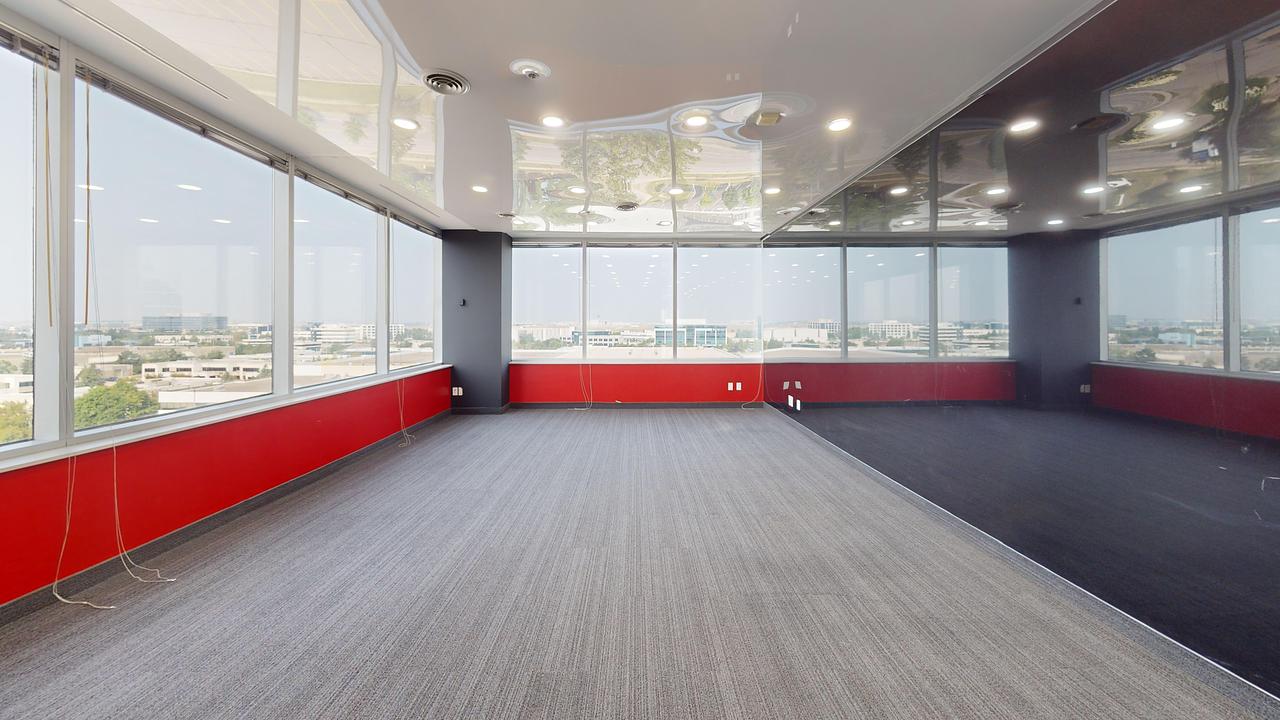 700 - 2680 Skymark Avenue, Mississauga, ON