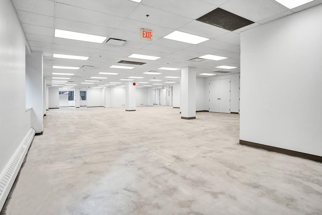 200 - 111 Peter Street, Toronto, ON